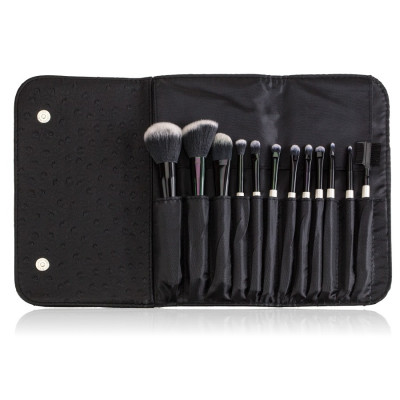 MB-206 Набір пензликів із 12 інструментів в шкіряному футлярі