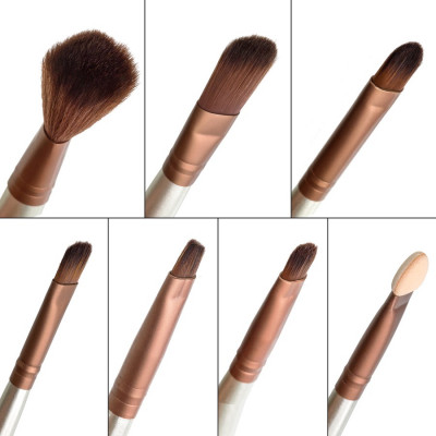 MB-209 Набір пензликів з 7 інструментів в металевому футлярі SILVER