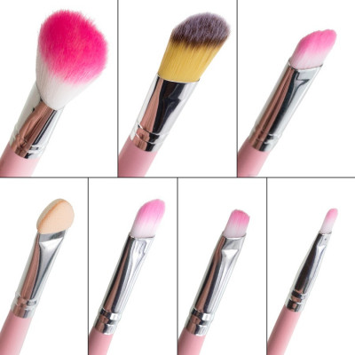 MB-210 Набір пензликів з 7 інструментів в металевому футлярі PINK