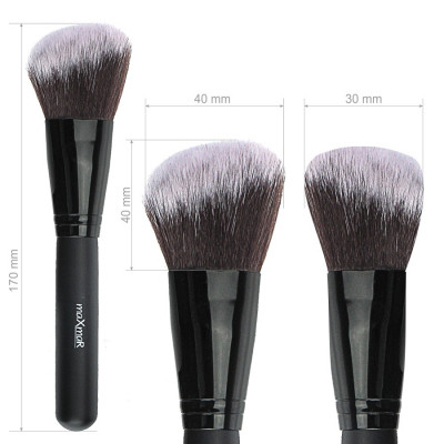 MB-134 Скошений пензлик для рум’ян та контурингу maXmaR